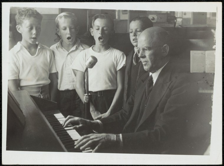 Coogee Public School - Singing Group (c. 1947)