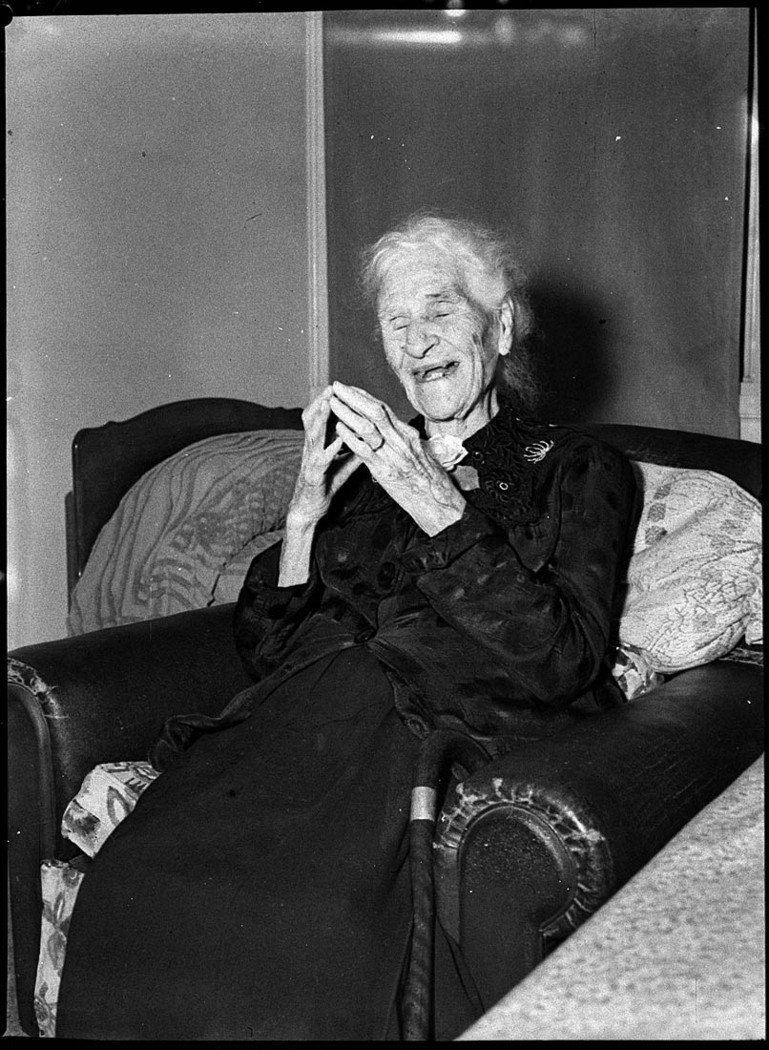 100th birthday of Mrs Margaret Kiern or Kierns Elizabeth Street Tighes Hill, Sydney city centre (1952)