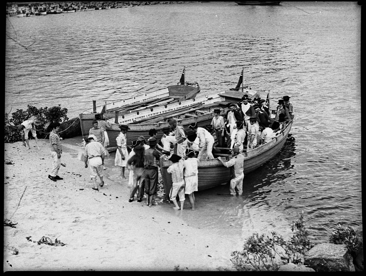 150th Anniversary of the landing of Governor Phillip at Farm Cove, Sydney city centre (1938)