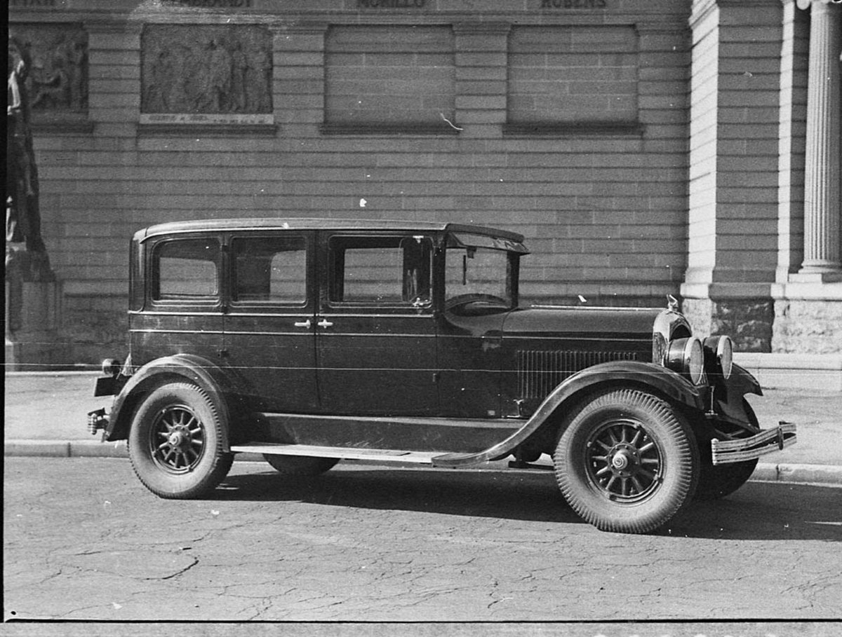 1926 Chrysler car taken for Liberty Motors (1937)