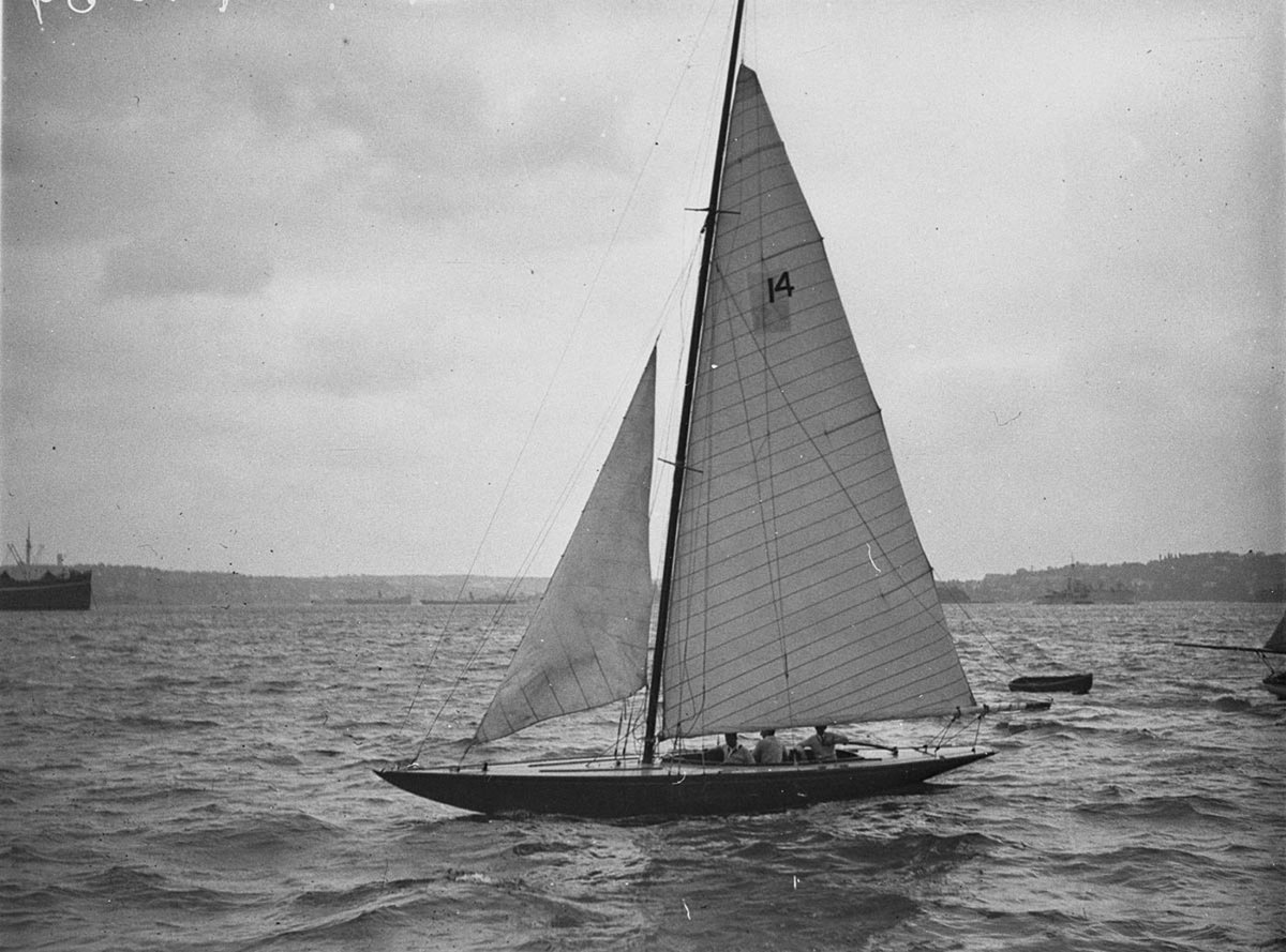 26 foot yacht unidentified sail No 14 (1930s)