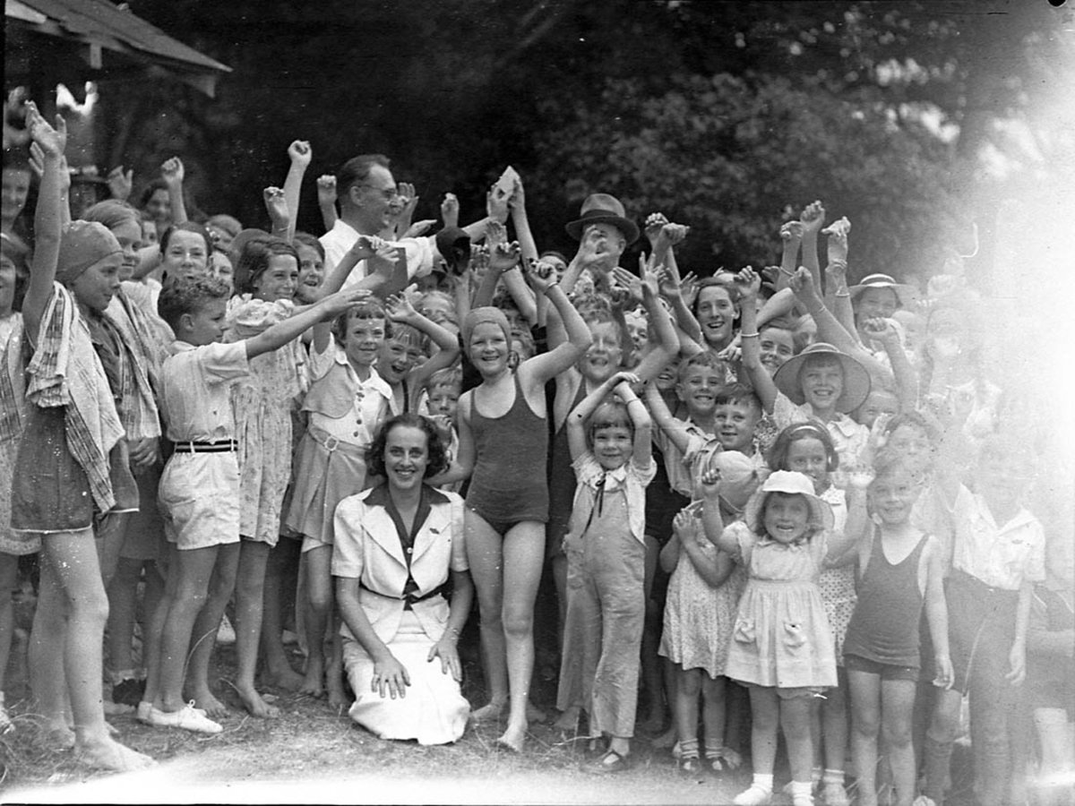 2CH Smile Club picnic Nielsen Park, Vaucluse (1937–38)