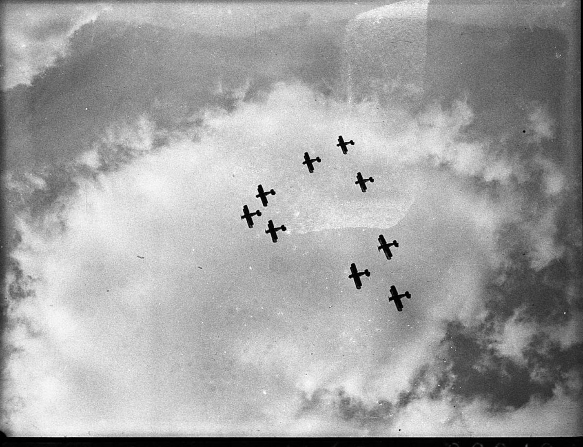 A squadron of nine Westland Wapitis flying in formation, Richmond (1935)