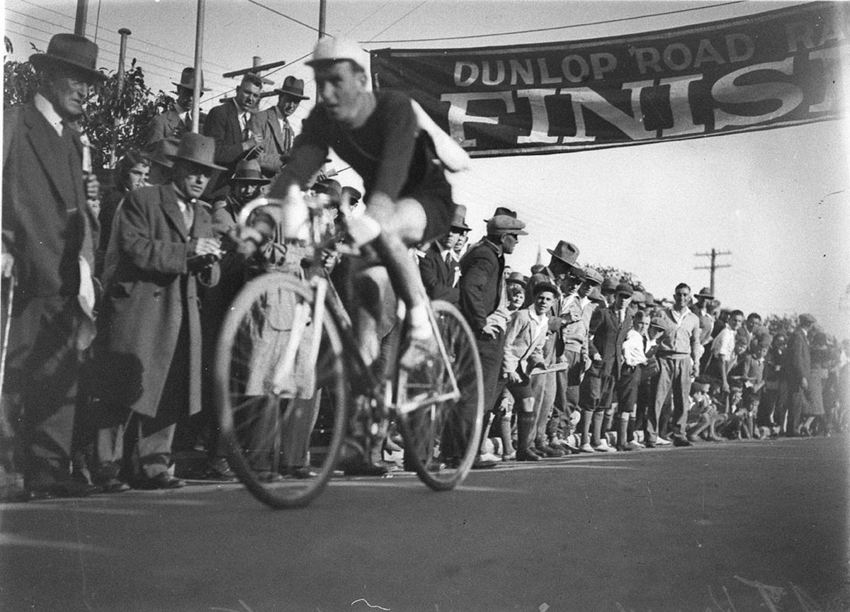 A T Kenny winning the amateur section of the event (1930s)