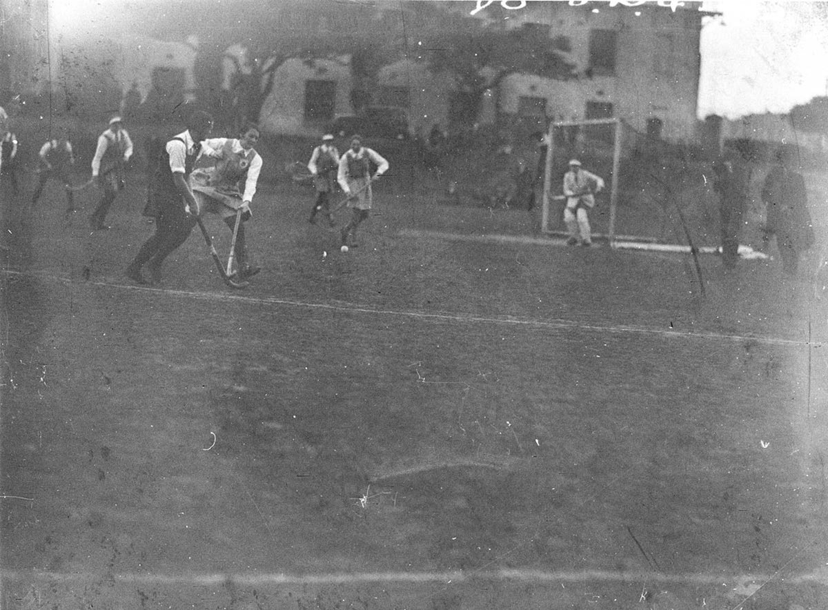 Action University womens hockey (1934)