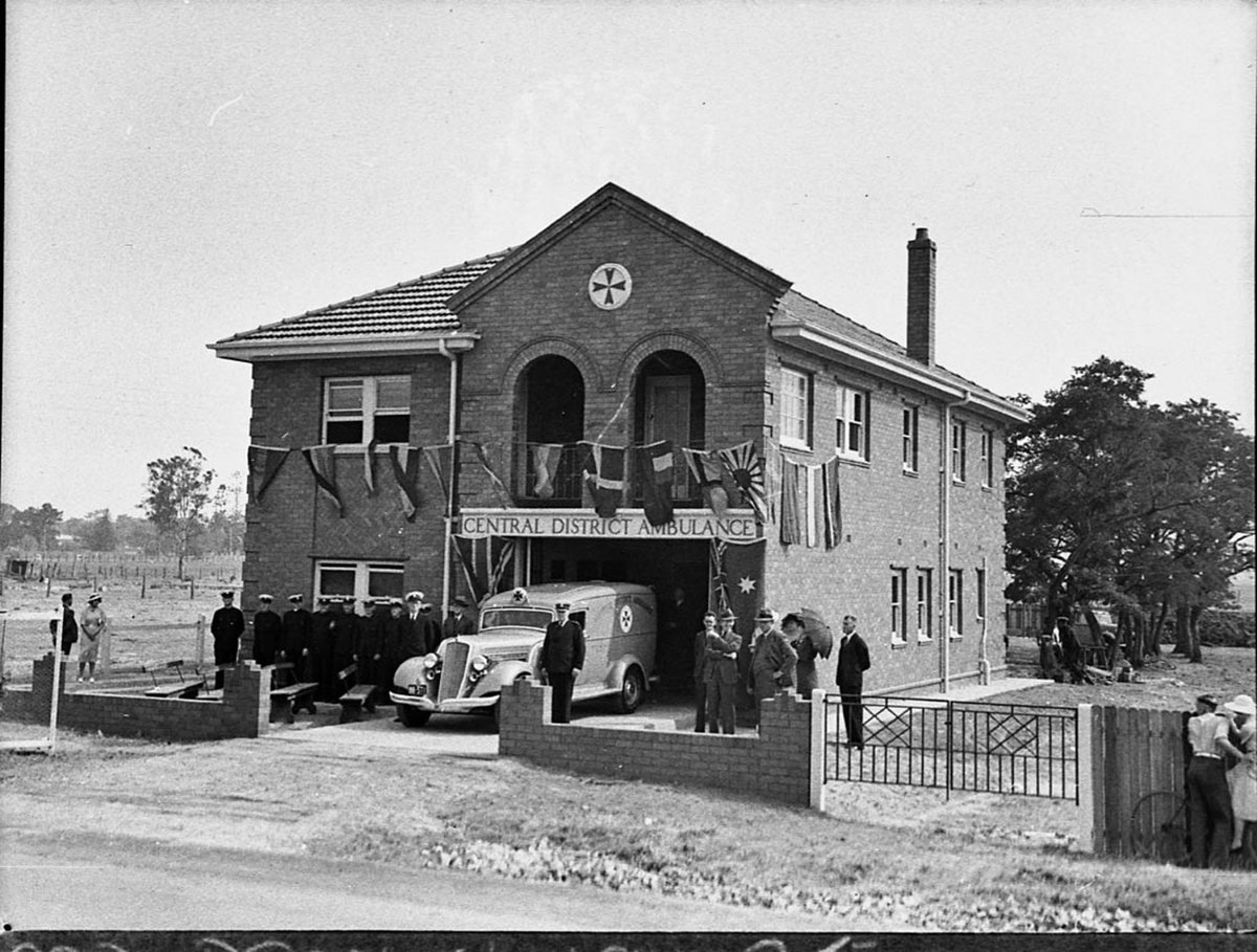 Alderman Jenkins opens new ambulance station at Penrith, 1936