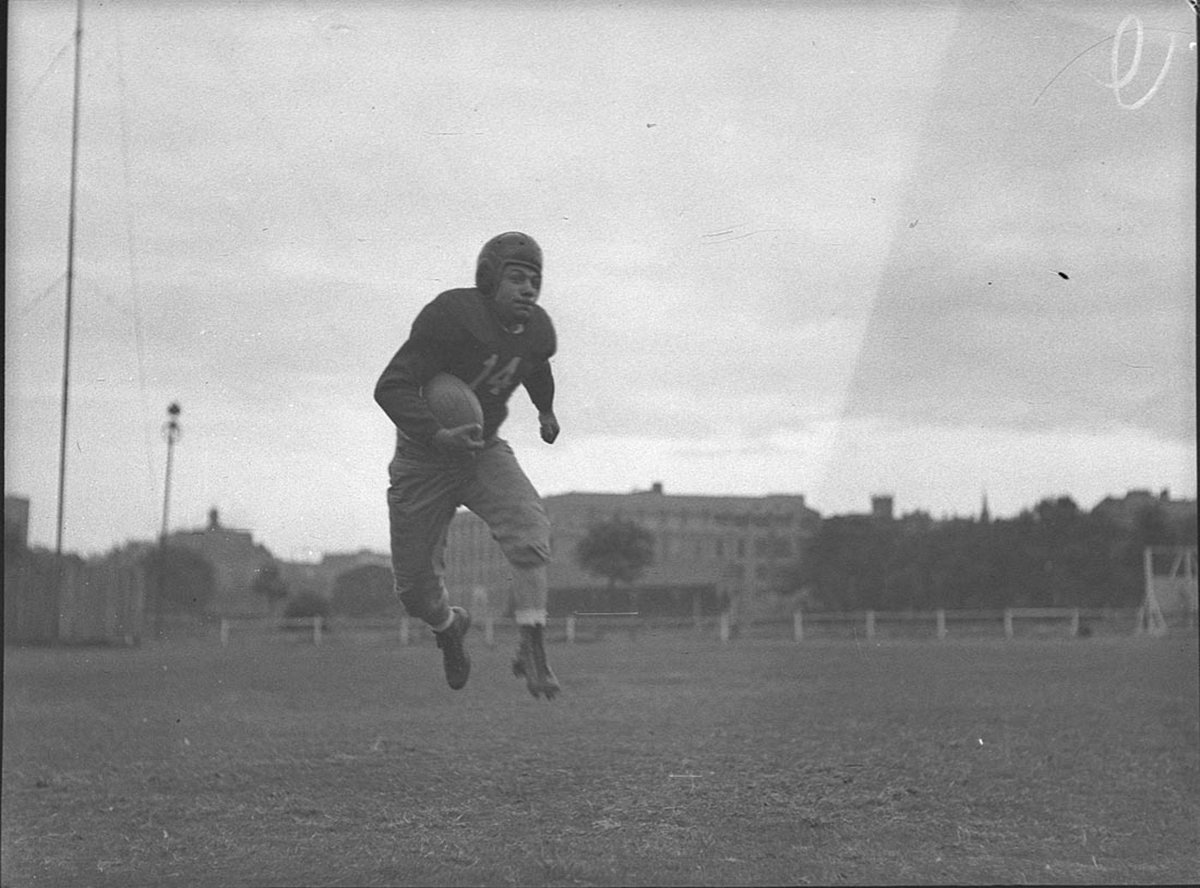 American gridiron game at Sports Ground sic Army v Navy (1943)
