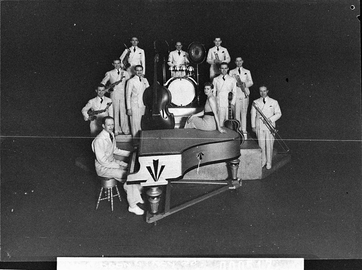AmeriCanadian Band at the Tivoli, Sydney city centre (1937)