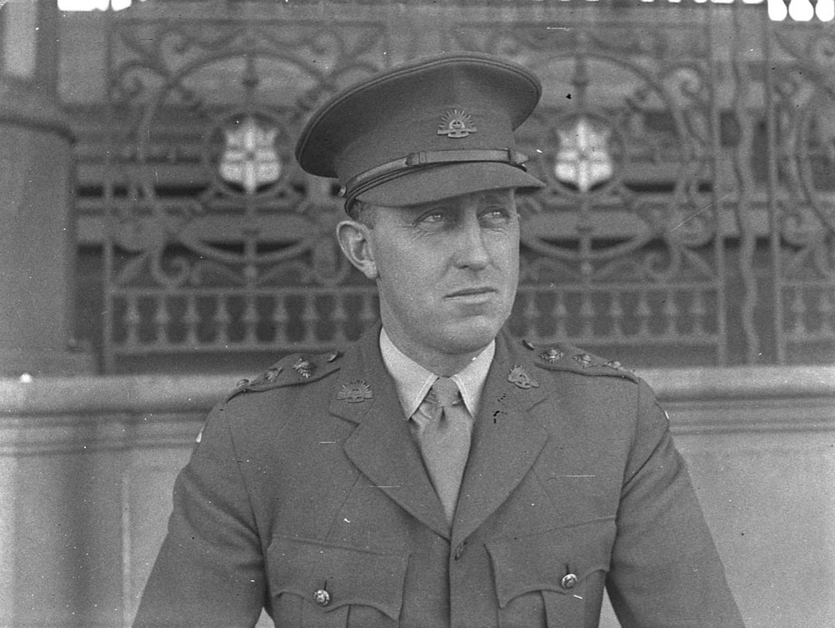 Army captain Victoria Park (1942)
