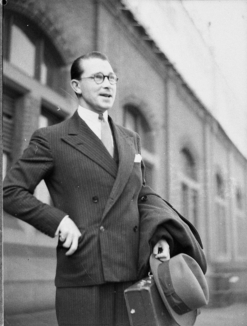 Arrival taken for JC Williamson (1937)