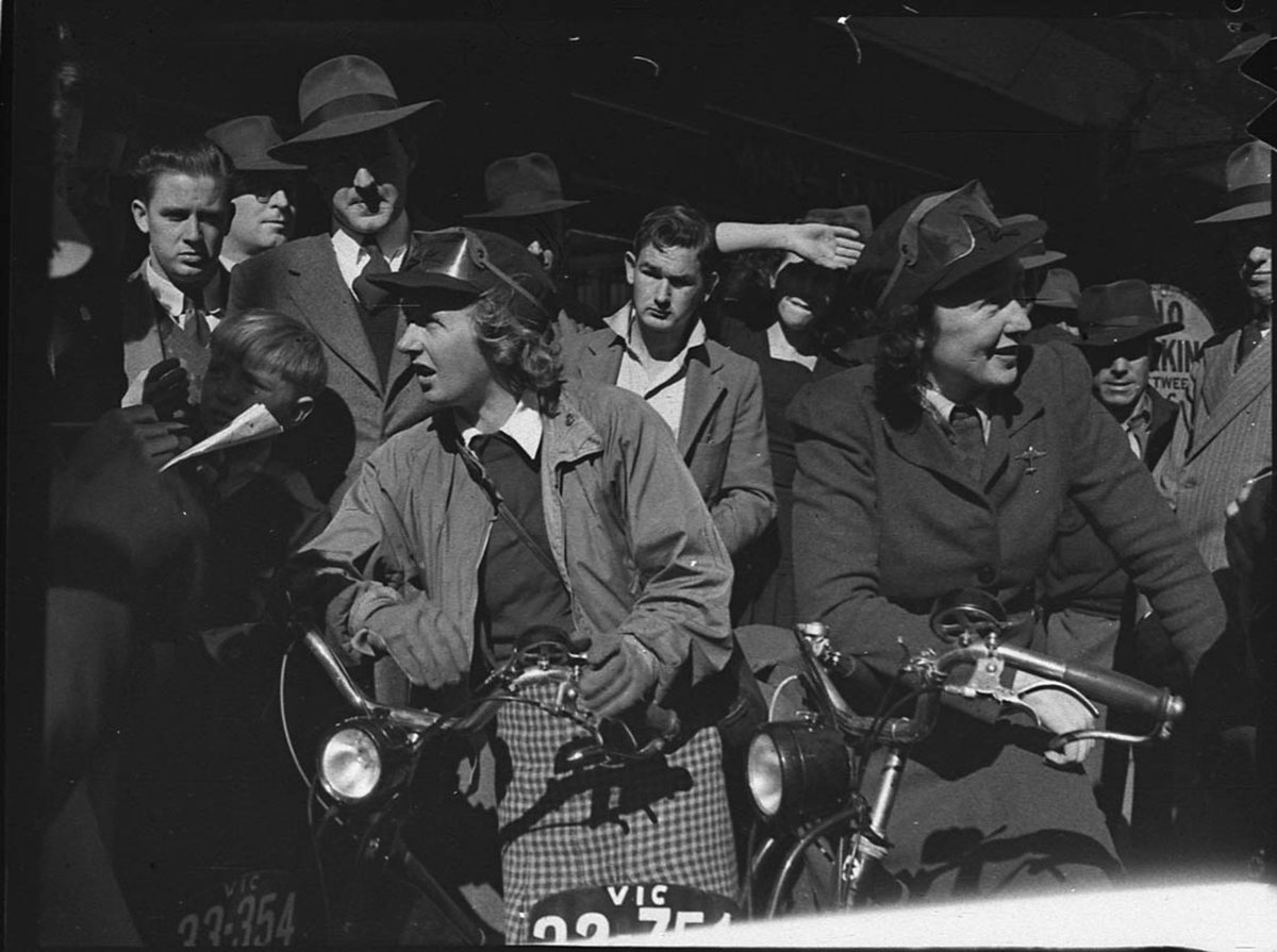 Arrival of Pat Norton taken for Vincent Freeth Pty Ltd (1946)