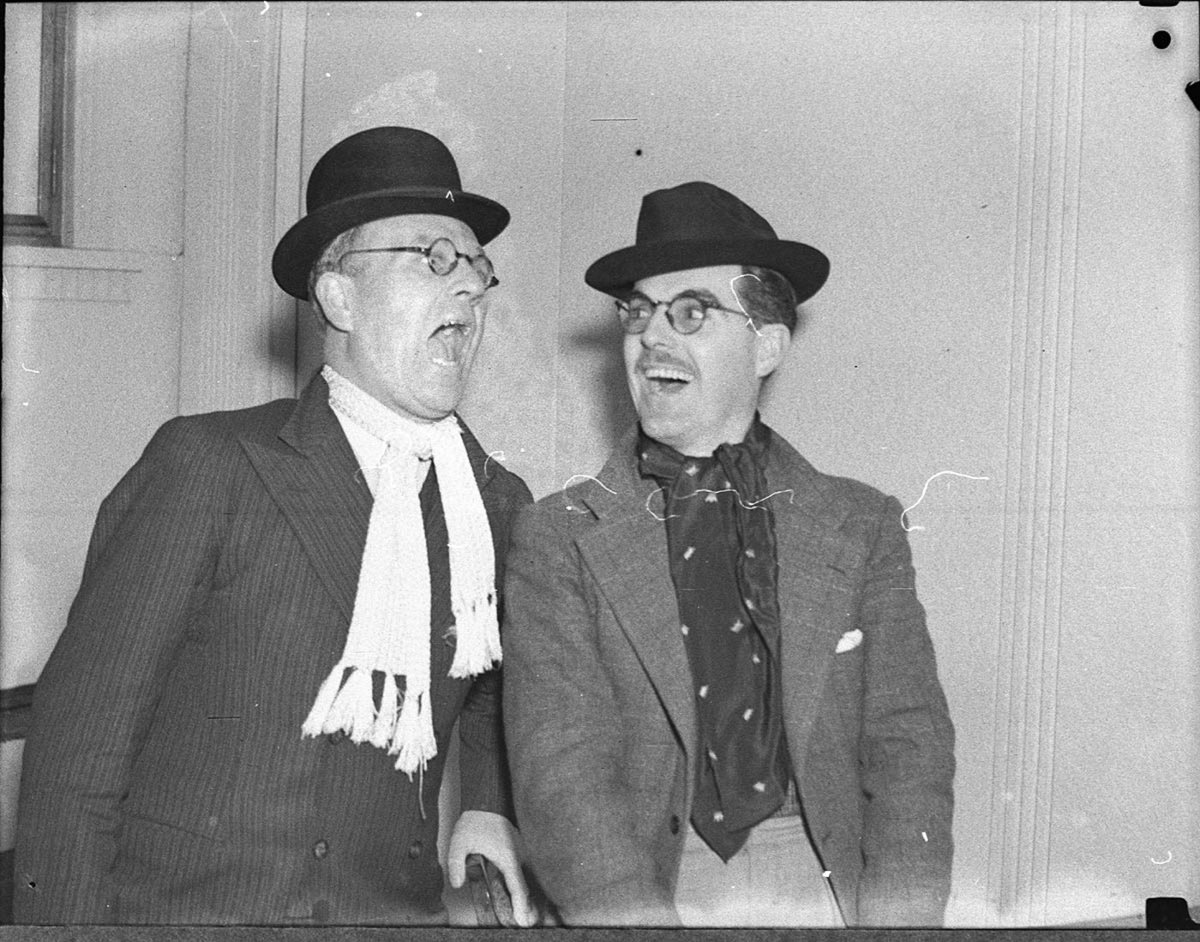 Artists, by Sam Hood (1937)