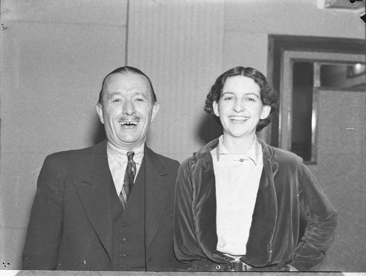 Artists in studio (1937)