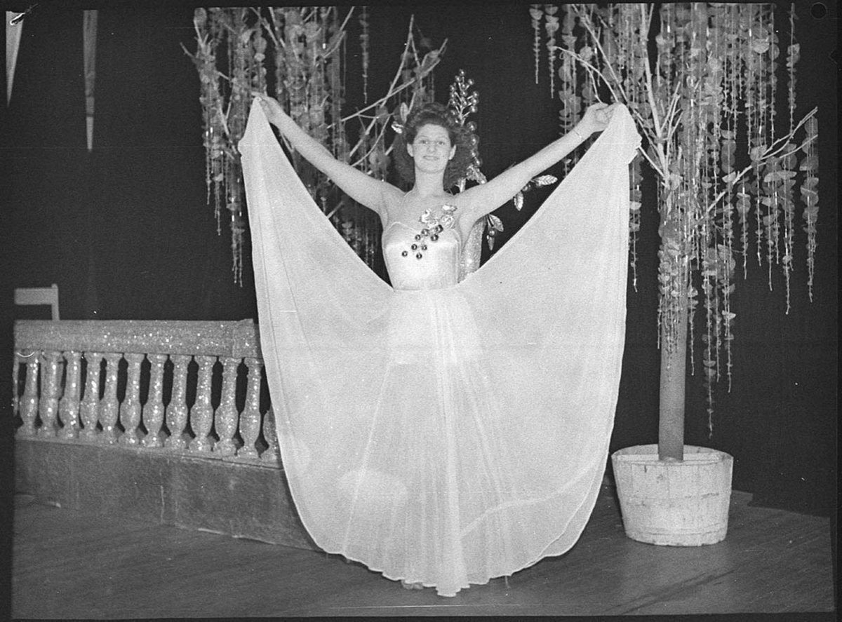 Ballet group in auditorium (1939)