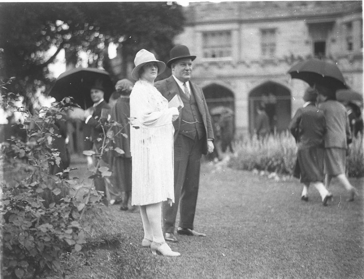 Bill and Mrs Szarka at Government House Bill was known as The King of Newtown Ted Hood 1631988, Sydney city centre (1928)