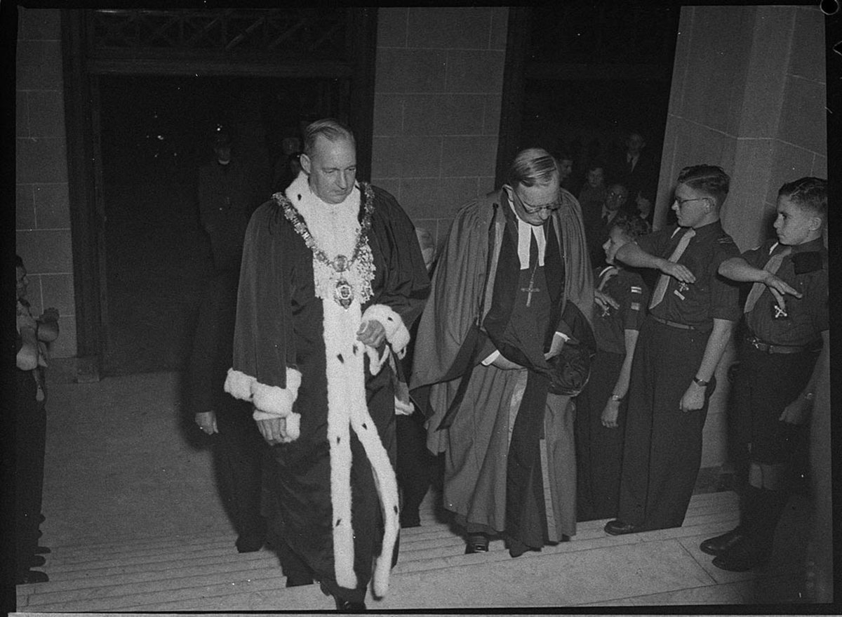 Bishop at City Hall right (1954)