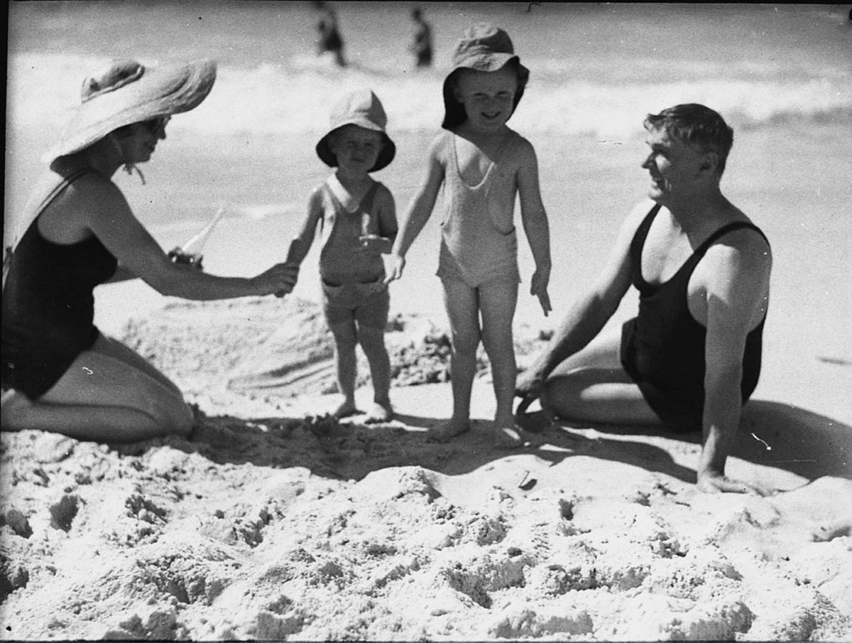 Bondi Beach (1936–37)