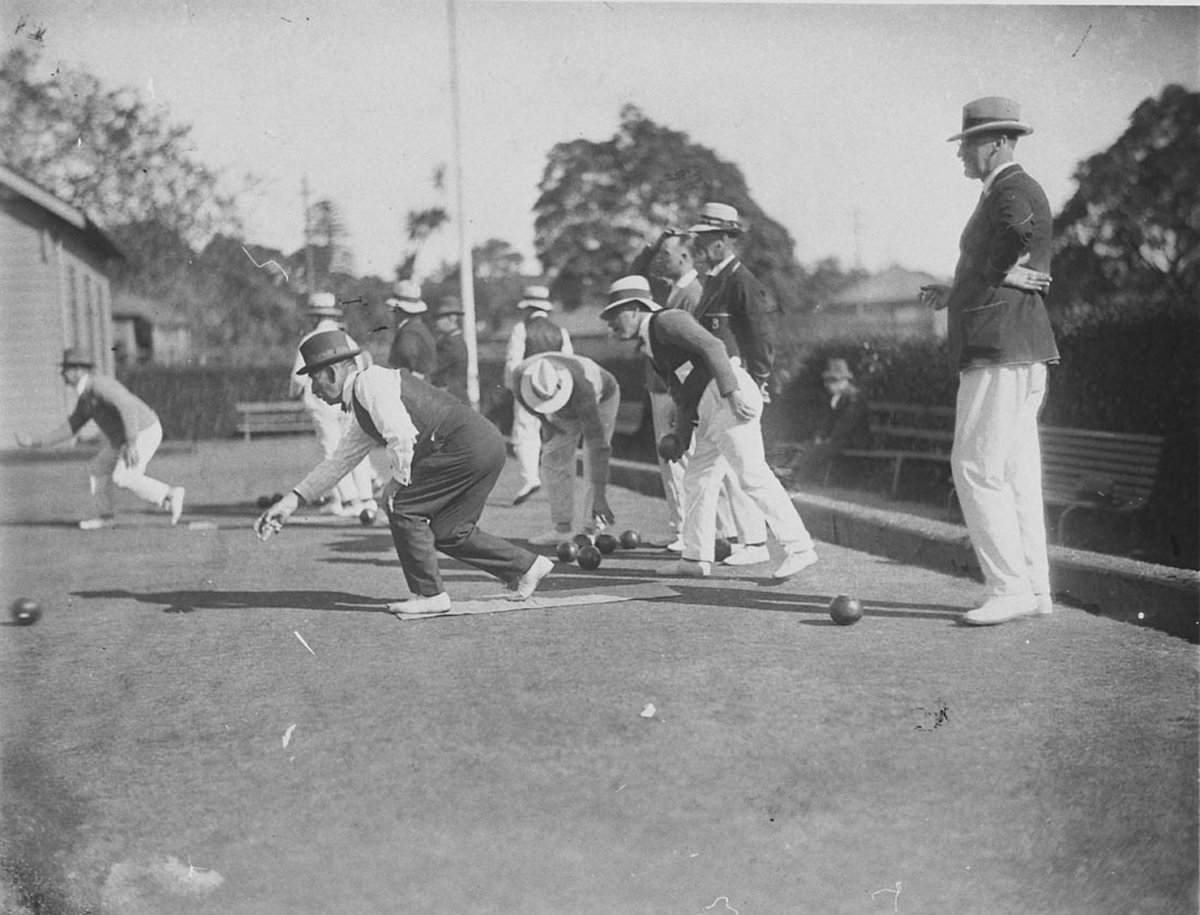 Bowler in action (1930s)
