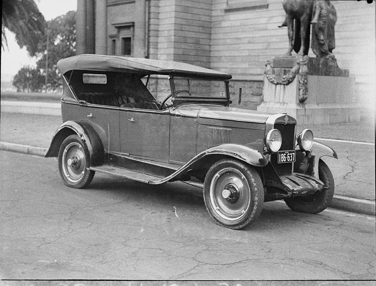 Bretnall Motors car taken for Telegraph classified ads (1937)