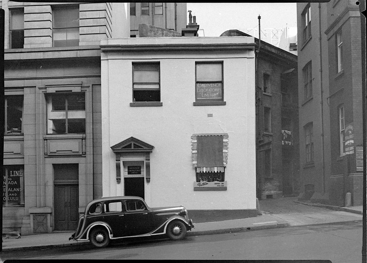 Building in Grosvenor Street taken for Mr Teasdale Smith (1946)