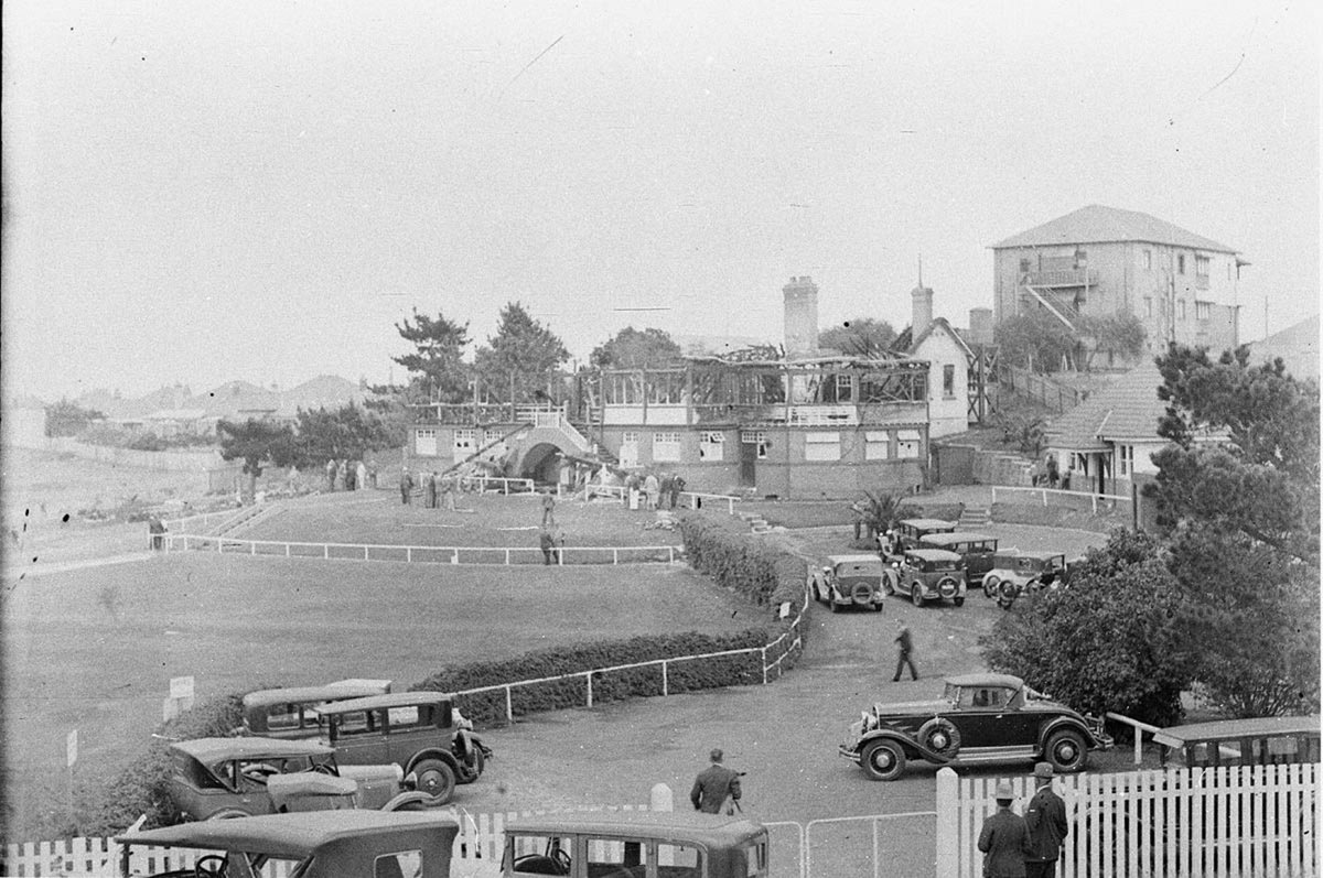 Burntout wreckage of Kensington Golf Club House later rebuilt on new site Australian Club (1925–57)