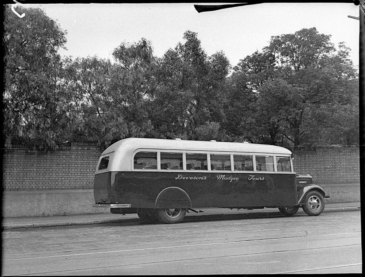 Bus (1947)