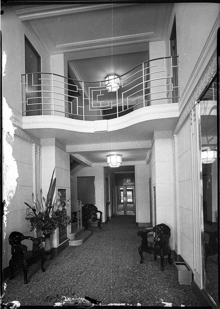 Cahors flats at Kings Cross (1940)
