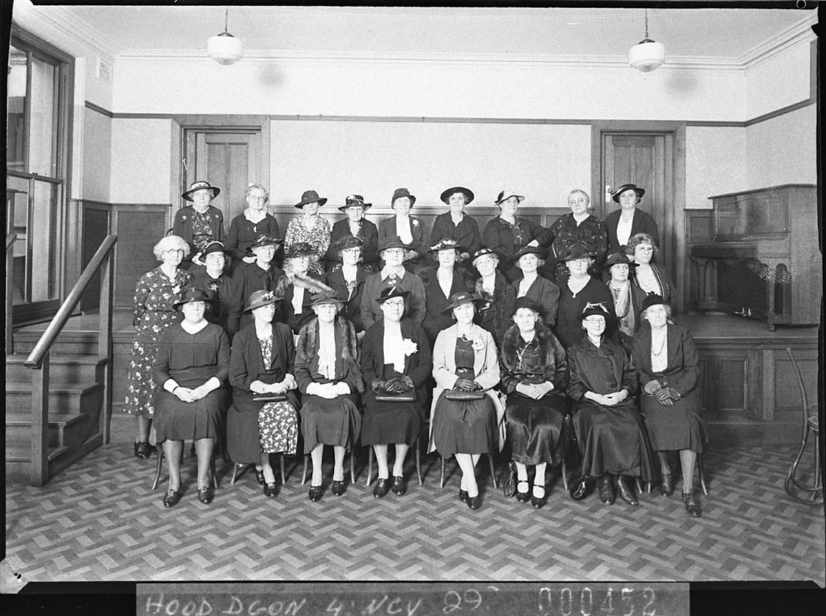 Central Methodist Mission sewing guild, Sydney (1937)
