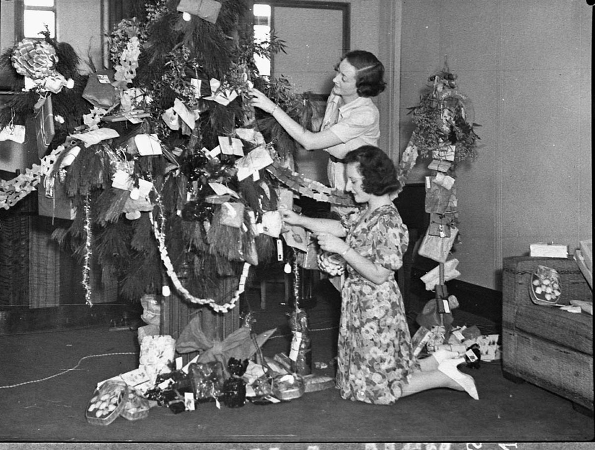 Christmas tree in studio, Sydney (1937)