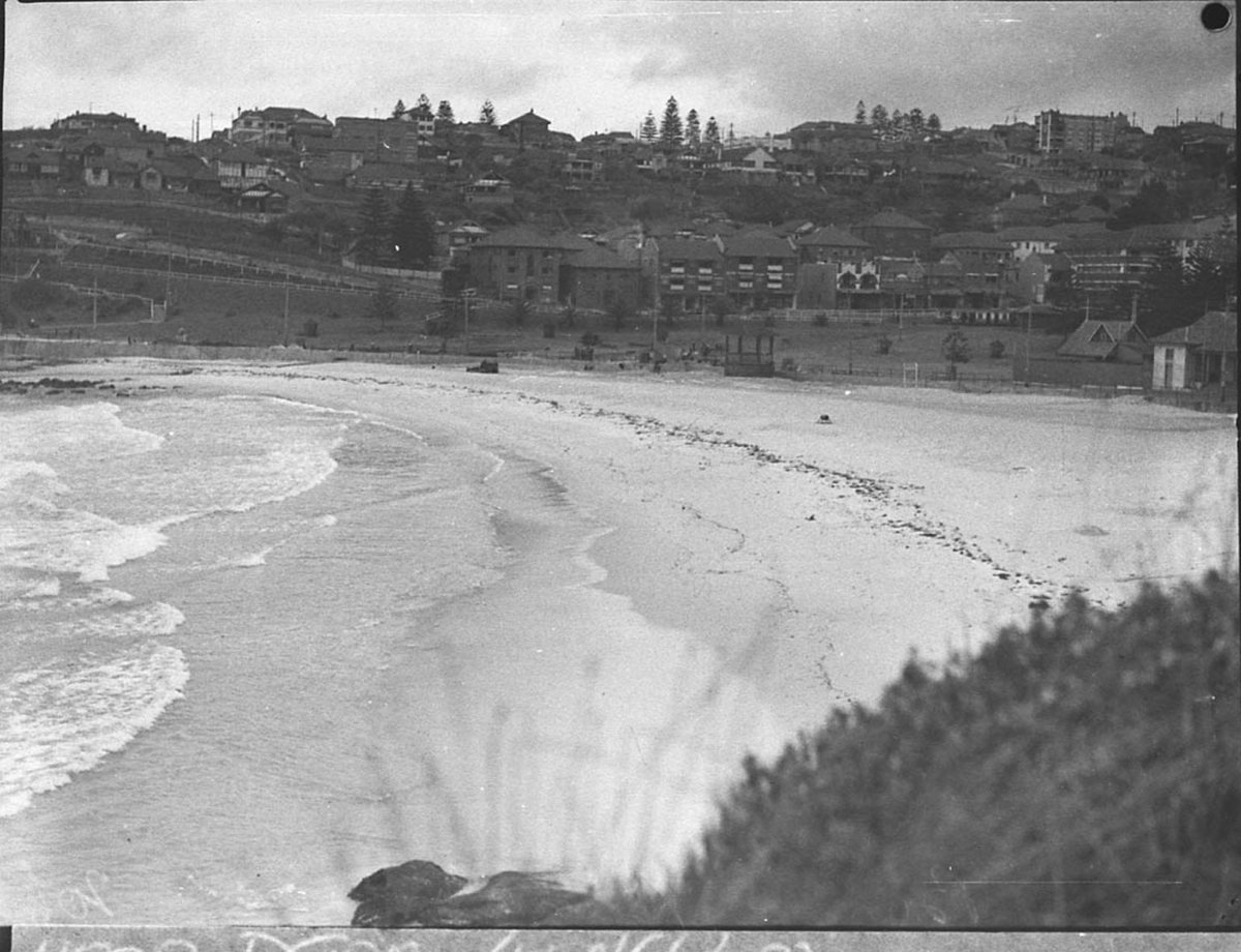 Cliffs at Bronte (1935)