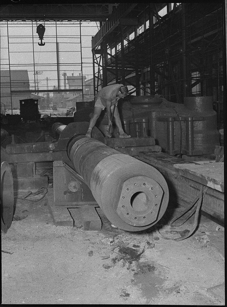 Comm Steel (1954)