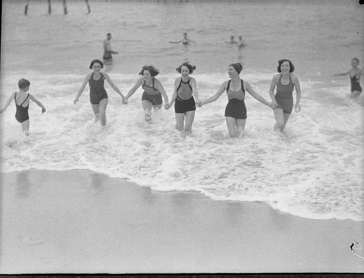 Coogee surf (1936)