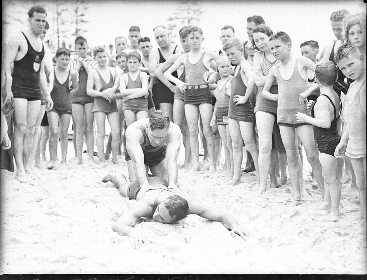 Coogee surf (1936)