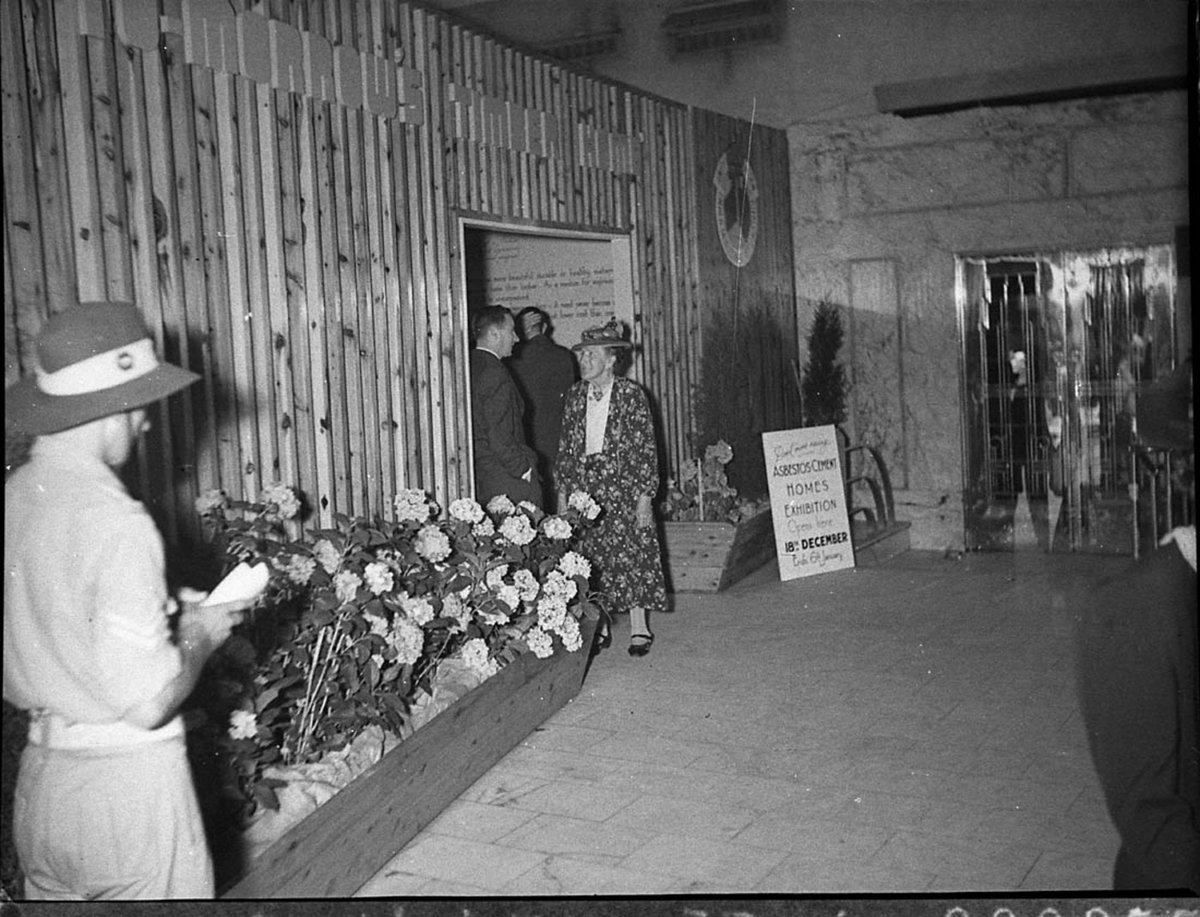 Crowds looking at the various exhibits Timber Homes Display (1944)