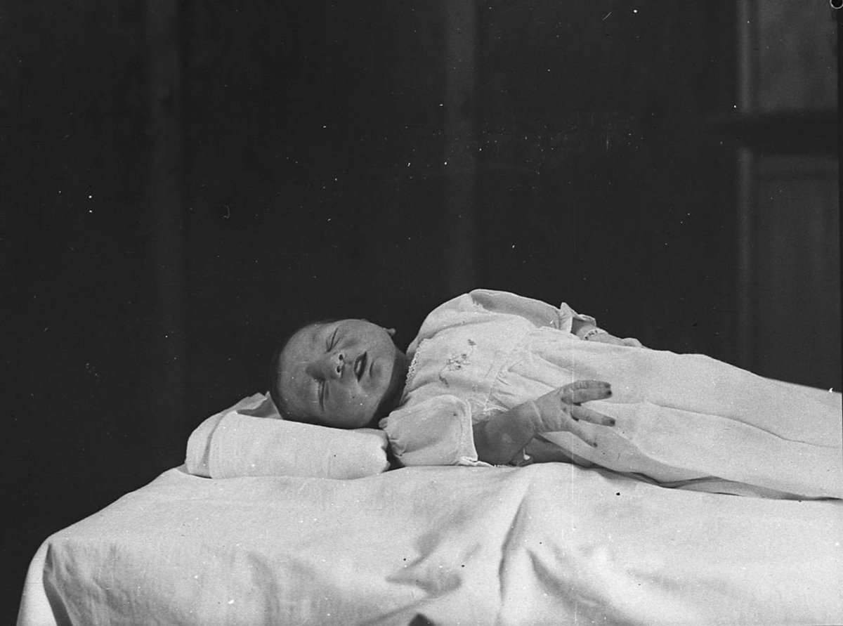 Dead baby taken for Medcalf (1925–57)