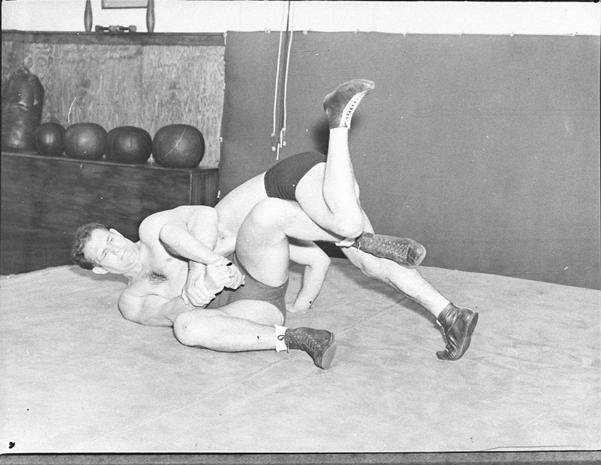 Deakins gym taken for Leichhardt Stadium (1937)