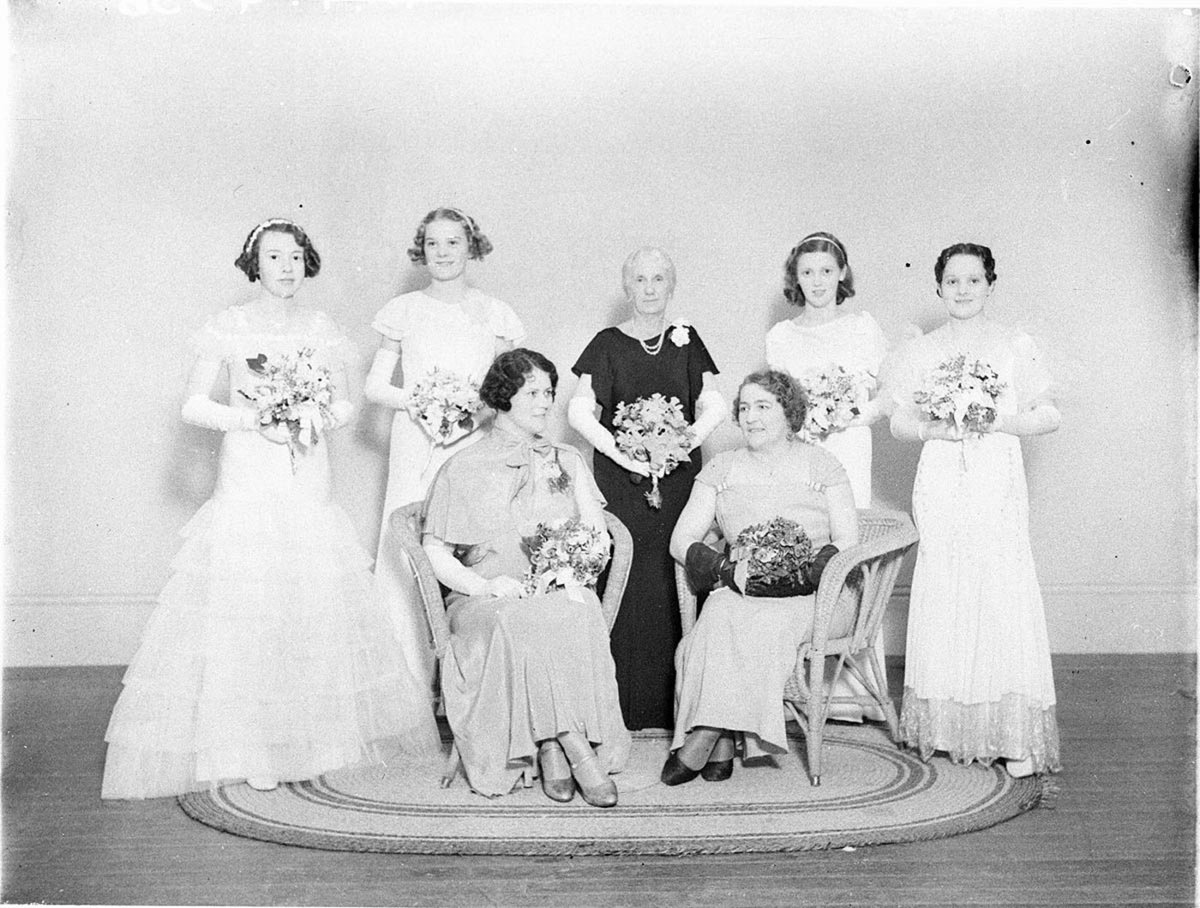 Debutantes with matron Eastern Suburbs Masonic Ball (1934)