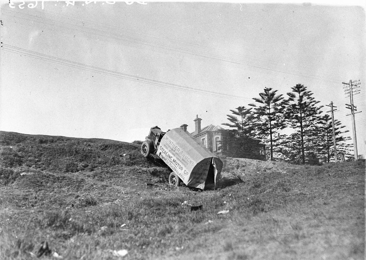 Demonstration of the Winther fourwheeldrive truck by the Sterling Motor Company Bronte and Bondi (1925–57)