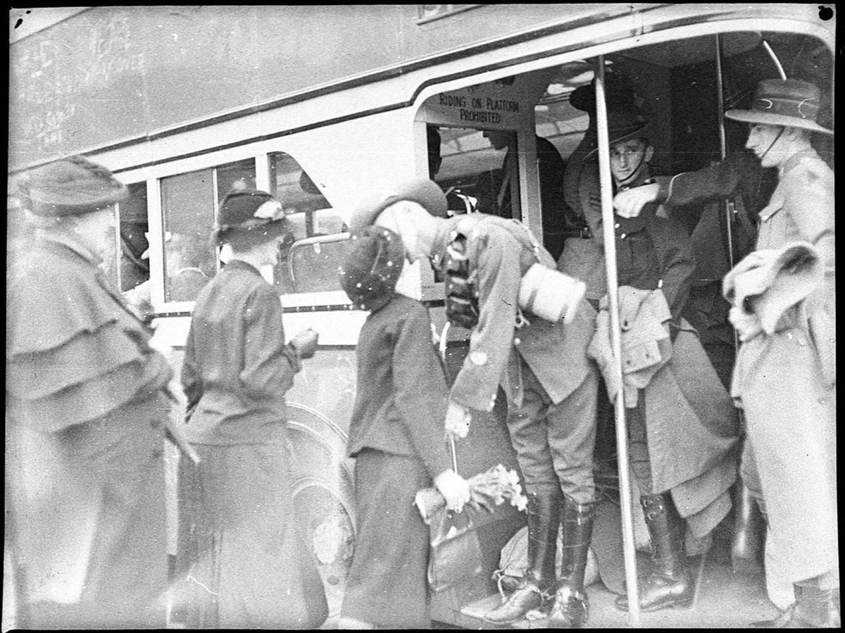 Departure of troops for Ingleburn (1939)