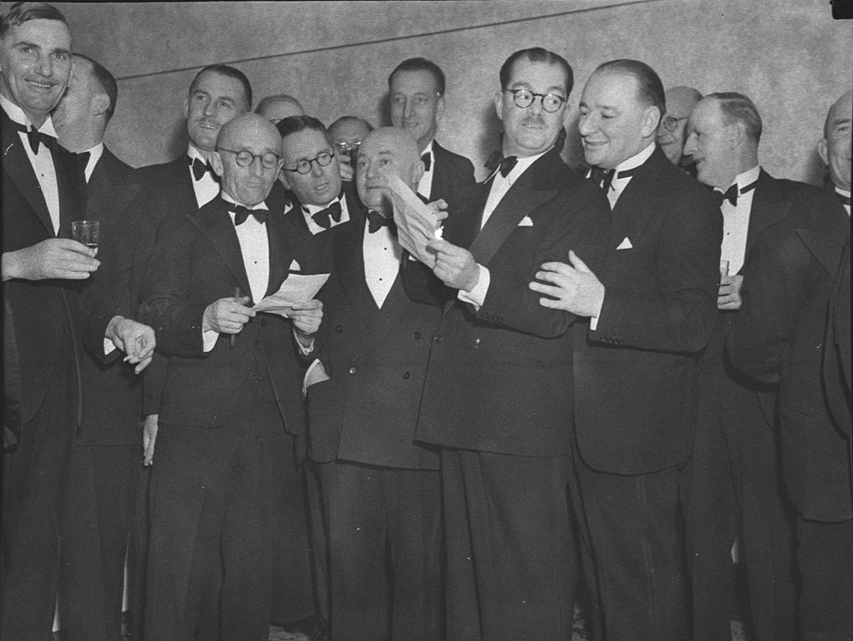 Dinner to Adolph Zukor Hotel Australia, Sydney city centre (1939)