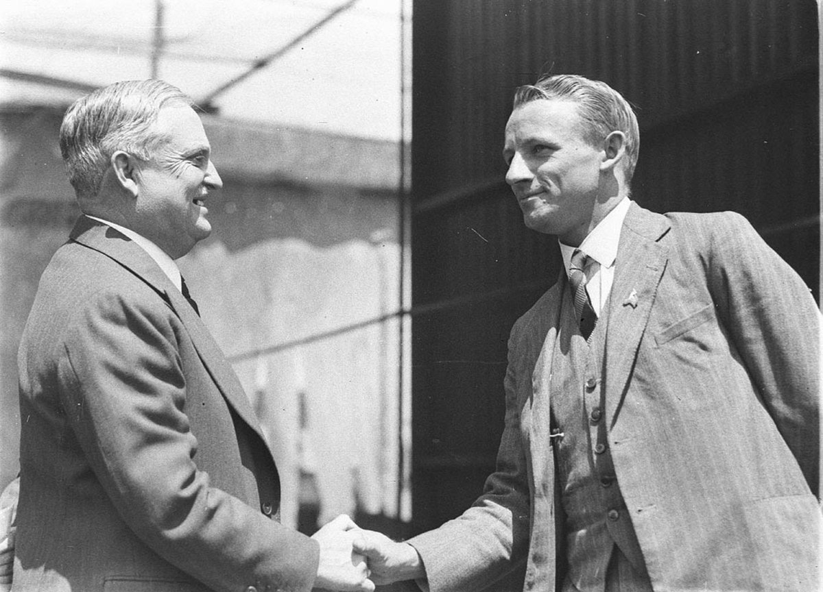 Don Bradman and unidentified man (1930s)