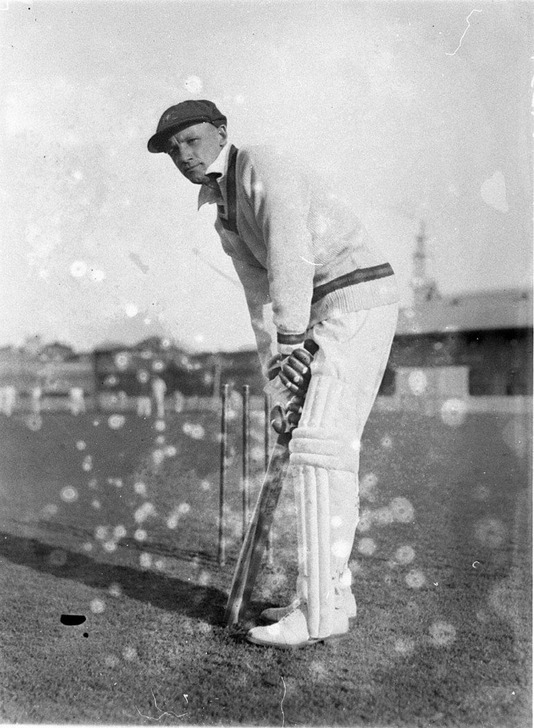 Don Bradman at the wicket practice (1932)