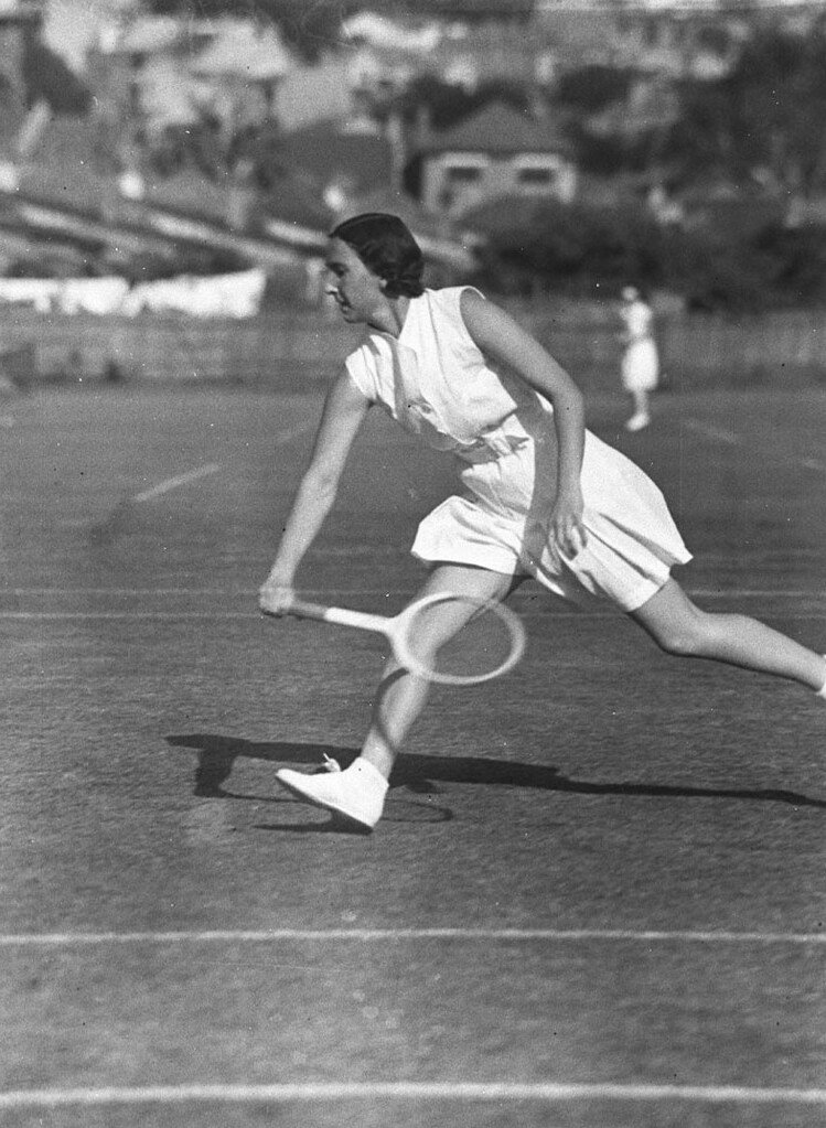 Dorothy Round (1934)