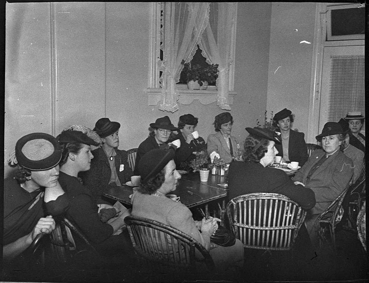 Dr Edwards at dinner (1945)