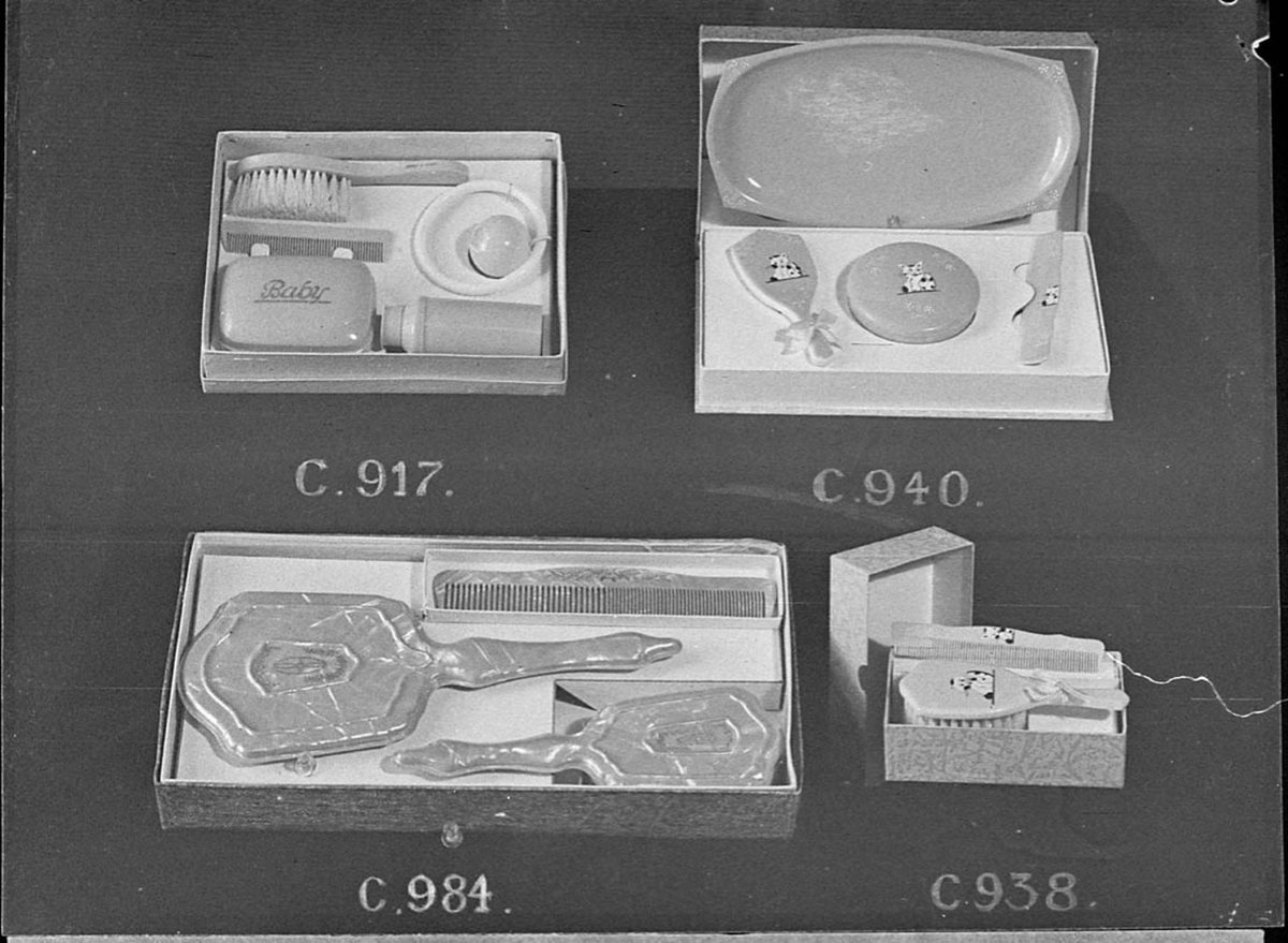 Dressingtable sets (1925–57)