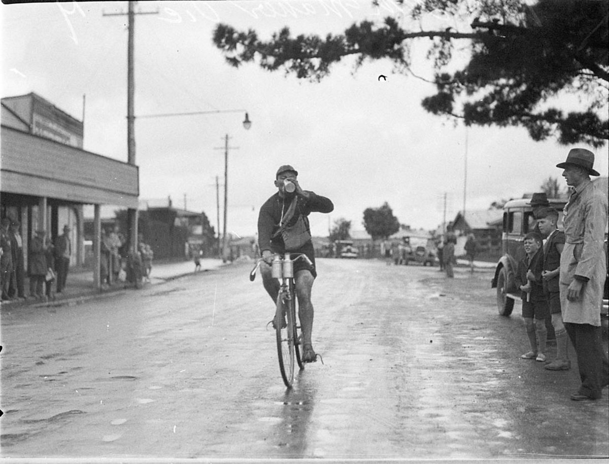 Dunlop Road race Goulburn to Sydney JM Maher Vic 7 (1932)