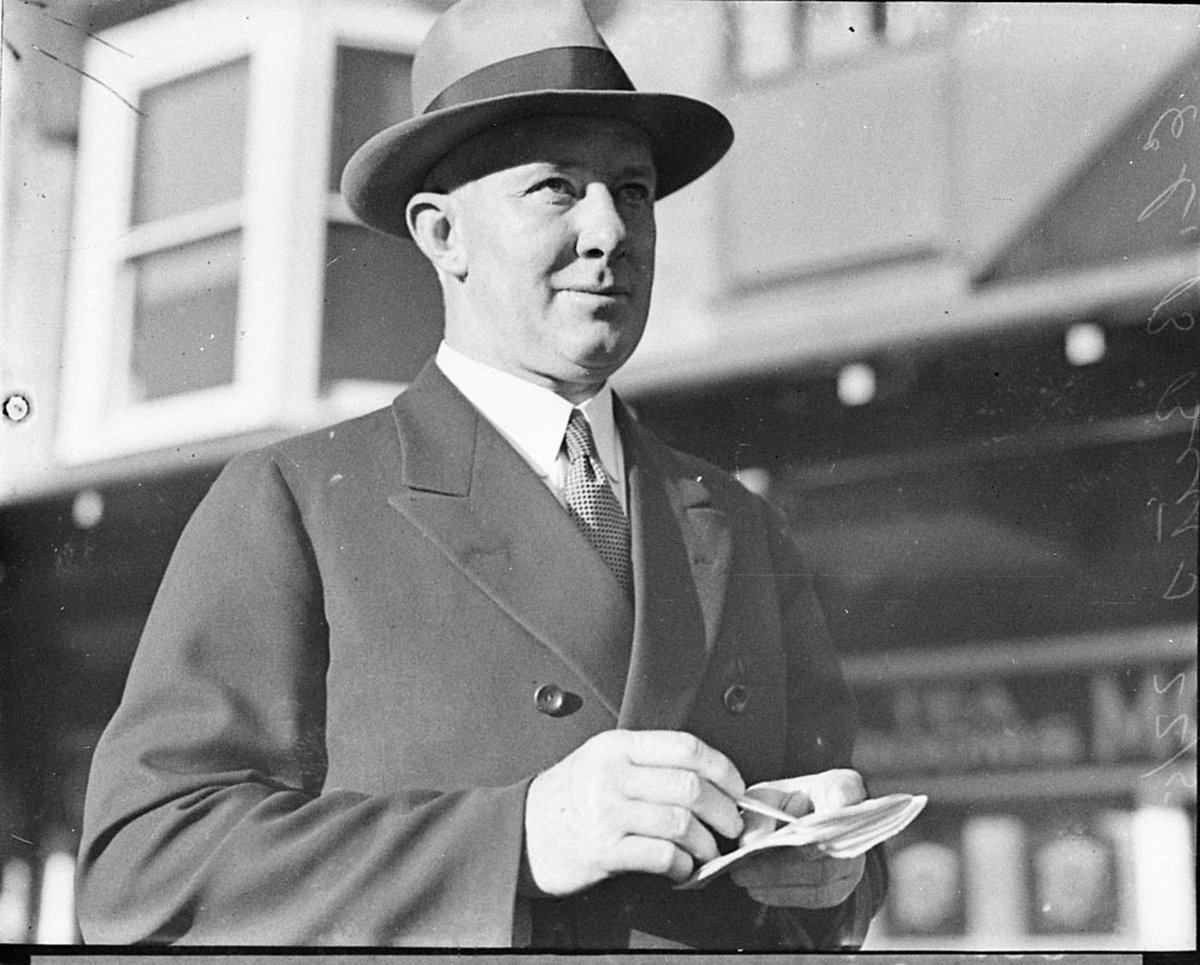 EL Betts (1935)