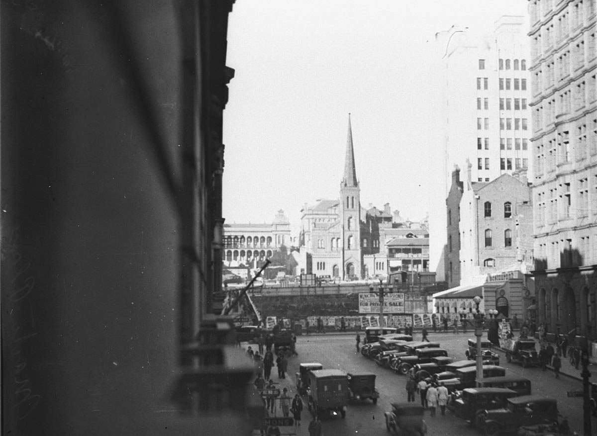 Excavations for Martin Place extension to Elizabeth Street (1934)
