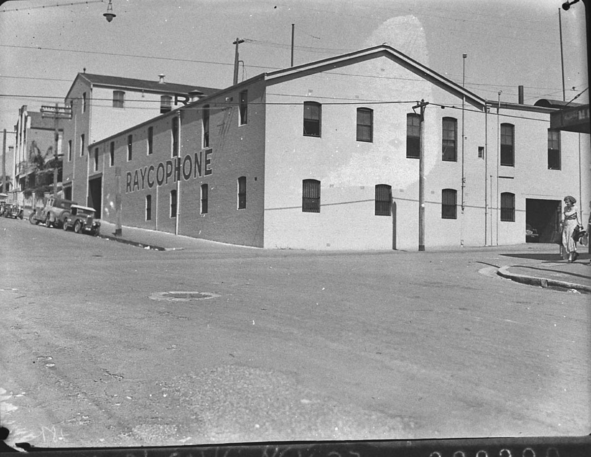 Exterior Raycophone radio factory (1935)