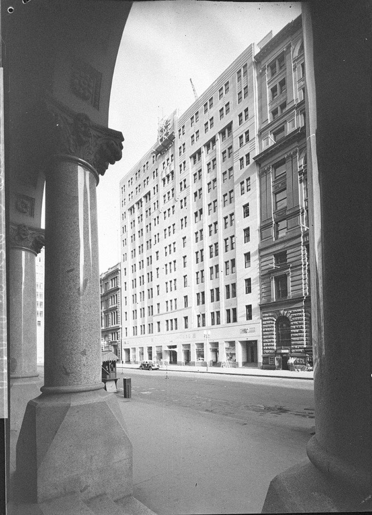 Facade of Challis House and columns of the GPO Martin Place (1938)